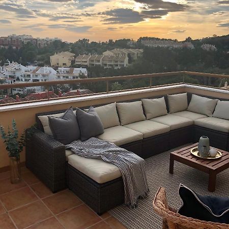 ベナルマデナLuxurious Duplex Penthouse With Golf And Sea Viewsアパートメント エクステリア 写真