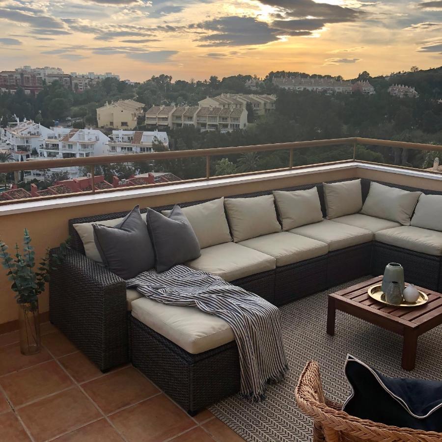 ベナルマデナLuxurious Duplex Penthouse With Golf And Sea Viewsアパートメント エクステリア 写真